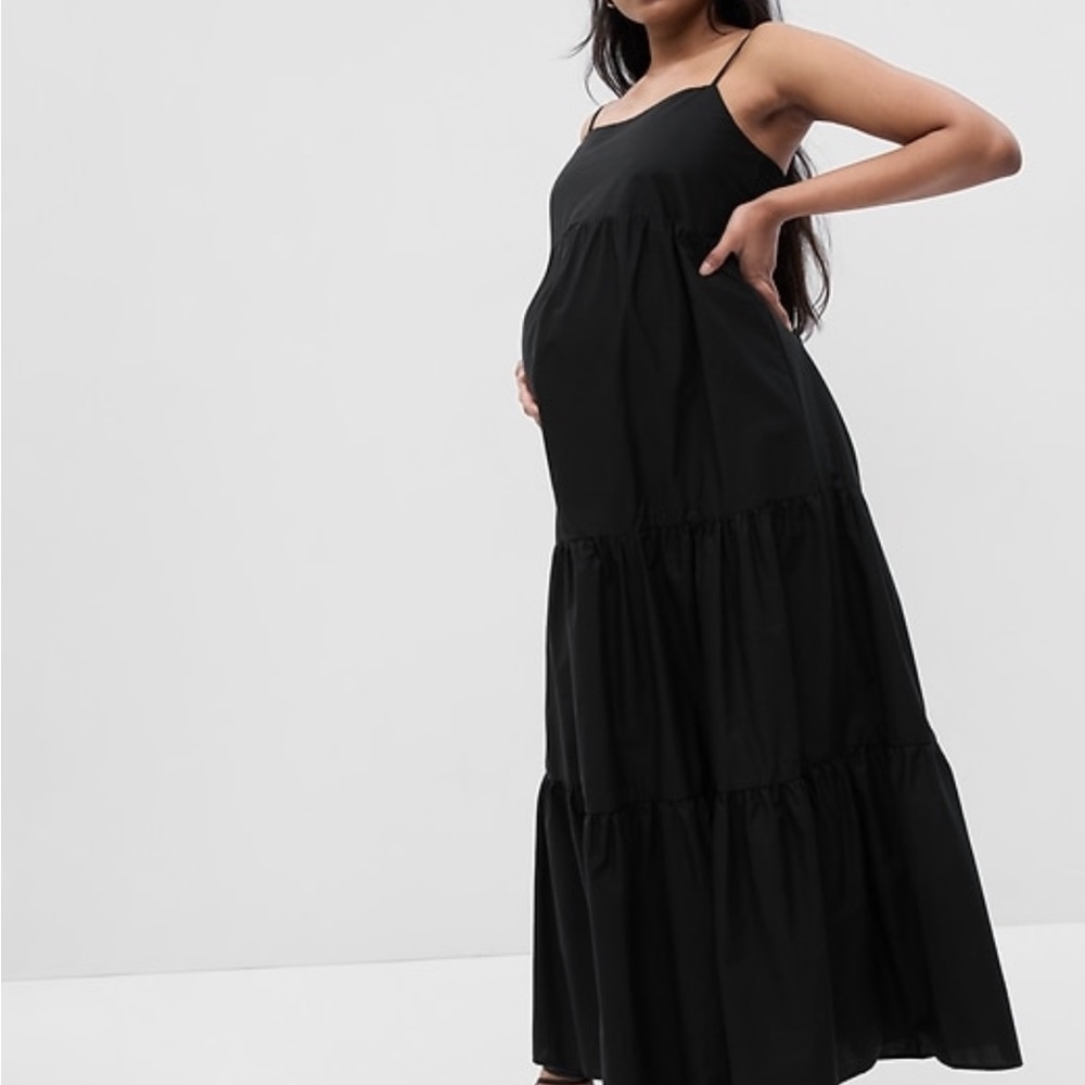 *NEVER WORN* GAP Maternity Tiered Maxi Dress